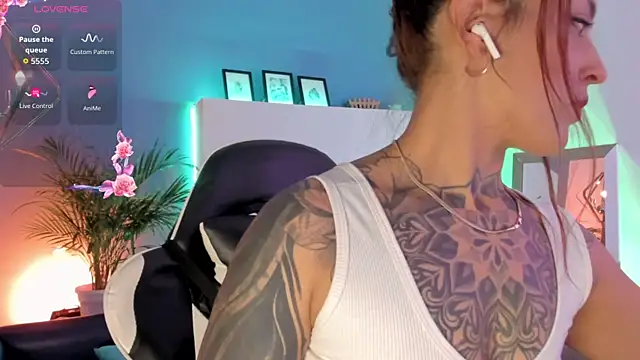 Megan_inked live XXX chat