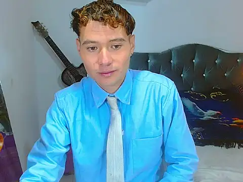 XXX chat uživo modela _Santi2