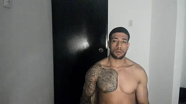 ThiagoLugo Chat XXX in diretta