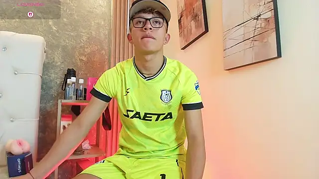 NicoKnight's Webcam Show