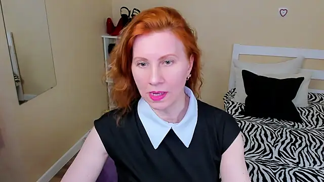 FoxySophia Chat XXX in diretta