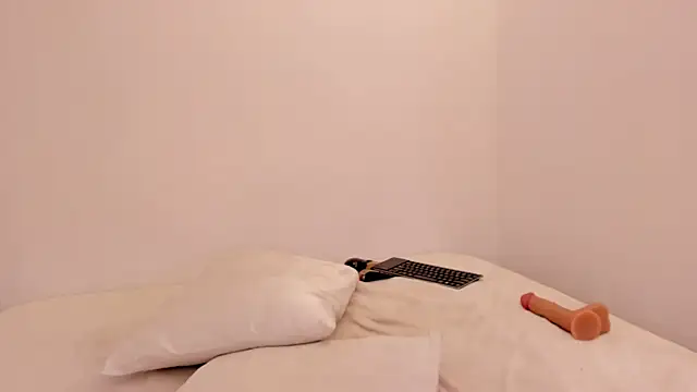 CelesteBreedloveのウェブカメラショー