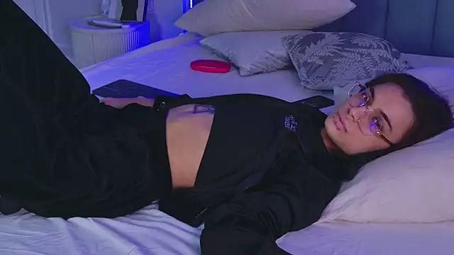 Онлайн чат XXX VioletAsh