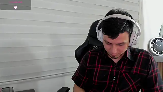 Rick_Adams – Naživo XXX chat