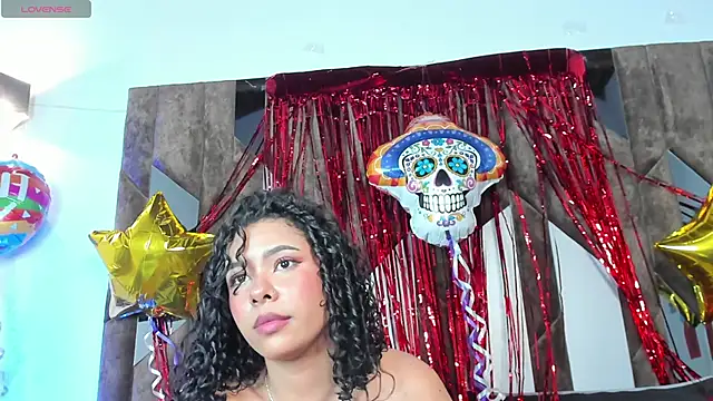 XXX chat uživo modela Celene_Rosejs