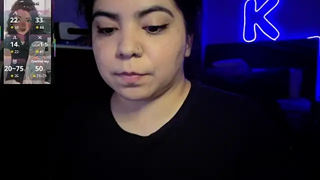 kimmiakiss22 লাইভ XXX চ্যাট
