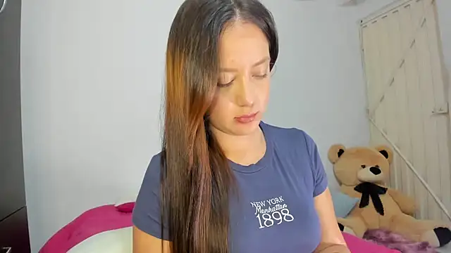caro_gemm élő XXX-chatje