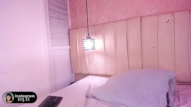 avy_st – Naživo XXX chat