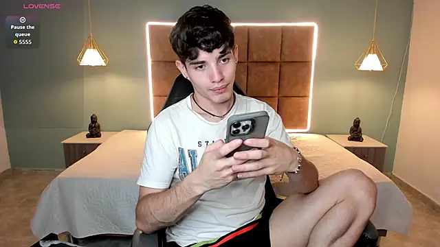 AlejooTwink Adlı Modelin Web Kamerası Şovu