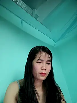 Geelio-playsx24 webcam show