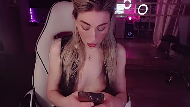 Chat +18 de AnnieGOld_ ao vivo