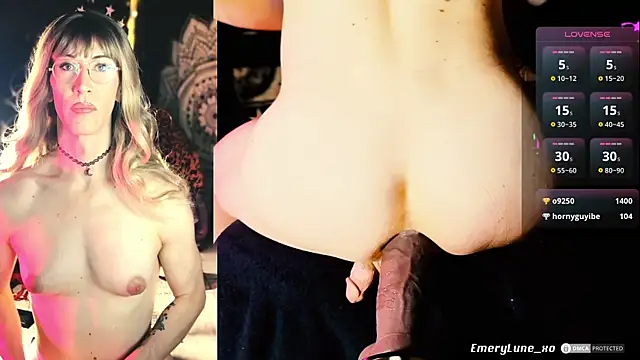 EmeryLune_xo Webcam Show