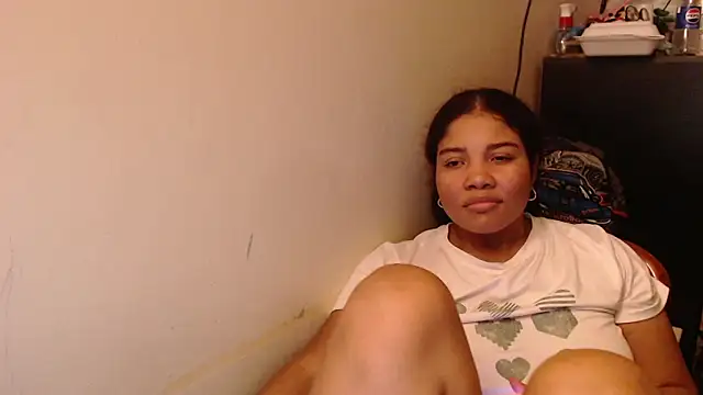 madelene's Live XXX Chat