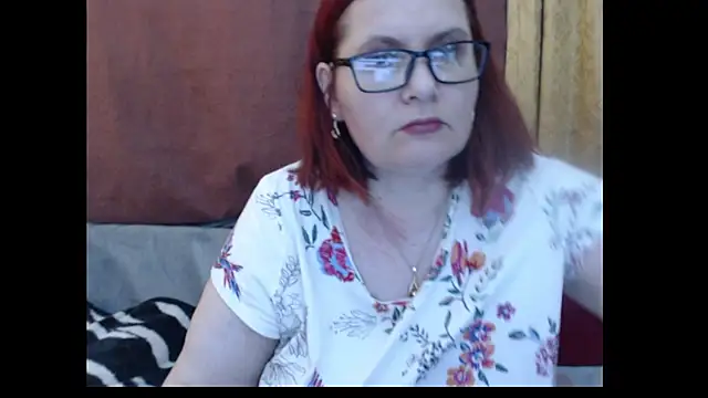 XXX chat uživo modela PlayfullMature