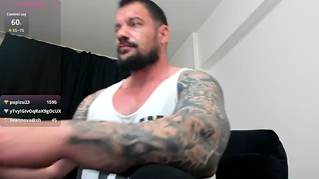 عرض كام musclemonster31