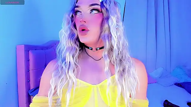 Shiaki_04 Adlı Modelin Web Kamerası Şovu