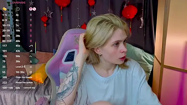 CarleySuski 现场XXX聊天