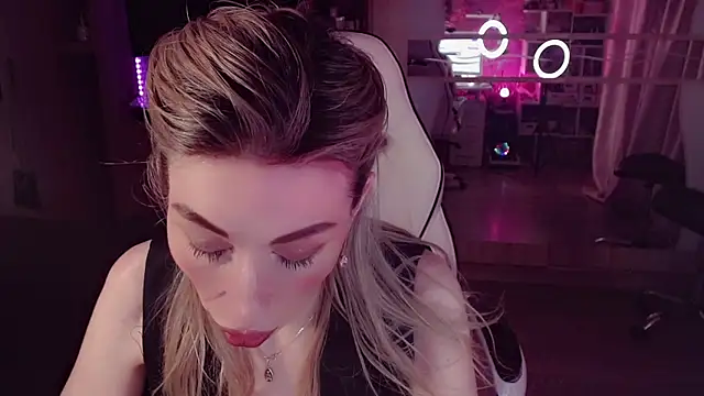 Chat XXX ao vivo de AnnieGOld_