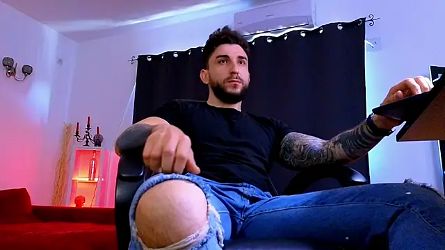 MightyAaron66 – Naživo XXX chat