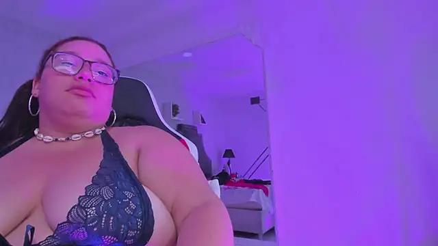 AbbyRogers1n Webbikameraesitys