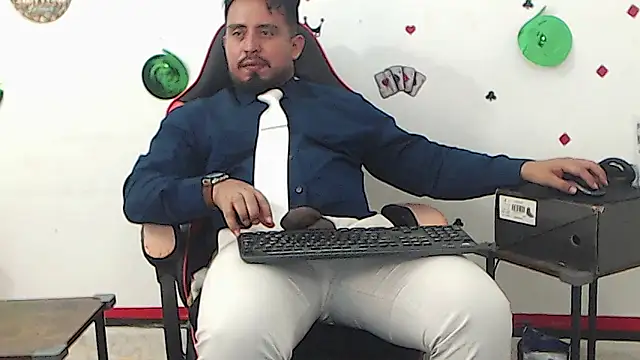 Chat XXX ao vivo de KalethBigDick
