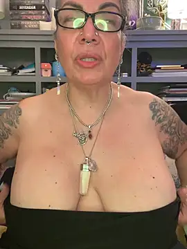 dieseldame1313 Chat XXX in diretta