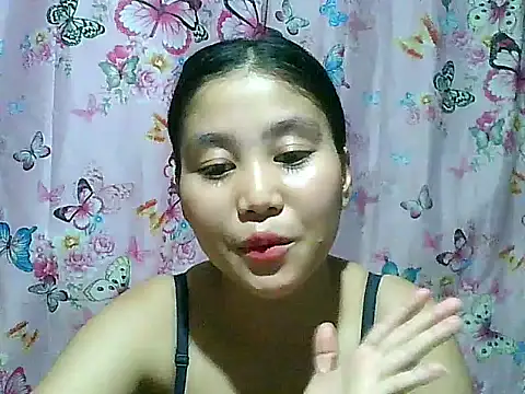 Webkamerová show SexyAsianPussy4u