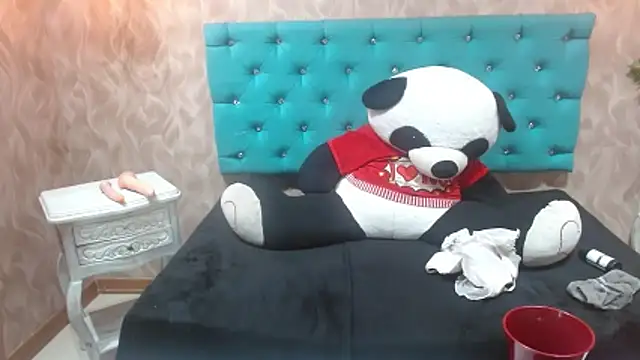 KeniaLovex Chat XXX in diretta