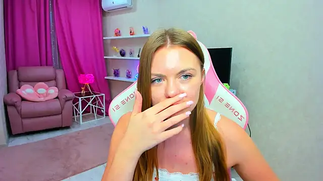 Strawberrye 现场XXX聊天