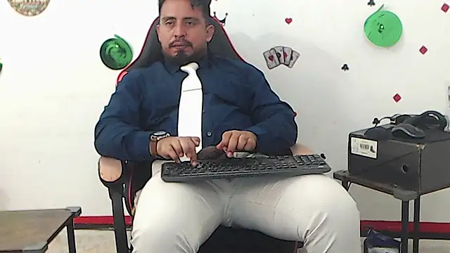 KalethBigDick 网络视讯表演