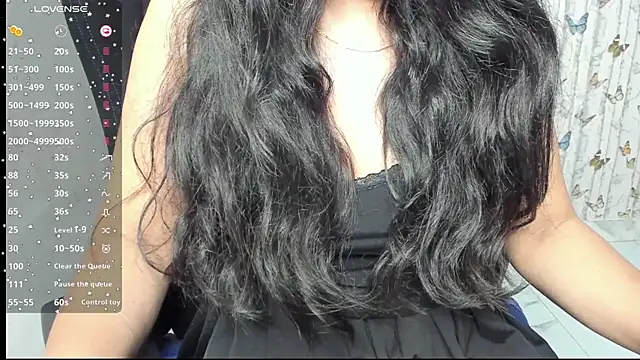 Smiley_Riya Adlı Modelin Canlı XXX Sohbeti