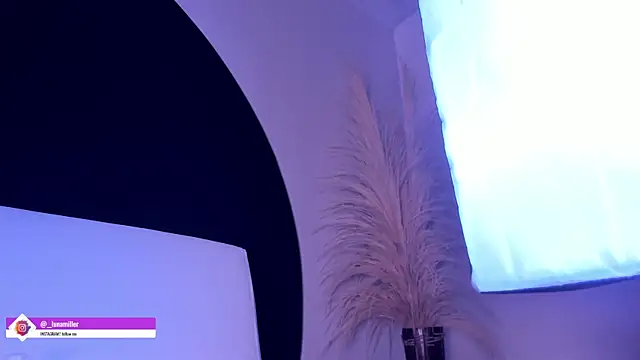 lunamiller_01: απευθείας συνομιλία ΧΧΧ
