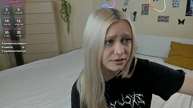 MidnightPoise's Live XXX Chat