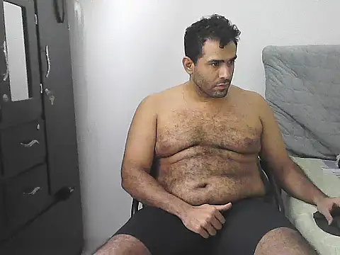 IronSideBear: διαδικτυακό σόου στην κάμερα