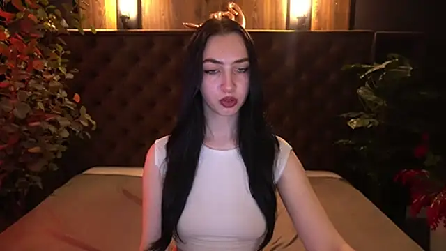 WildKittenX_ লাইভ XXX চ্যাট
