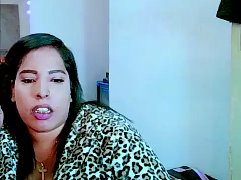 indiantopaz694u লাইভ XXX চ্যাট
