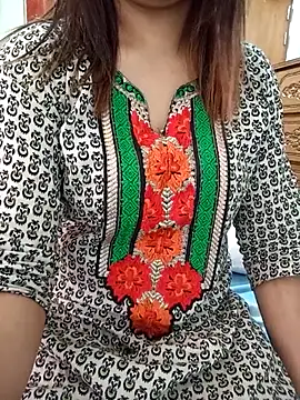 Tanha18 live XXX chat