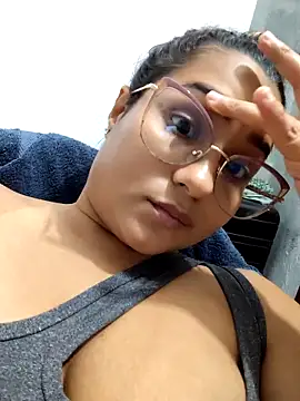 Show modela BrendaGirs na web-kameri