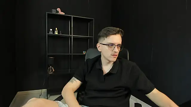 FelixStarkk: вебкам-шоу
