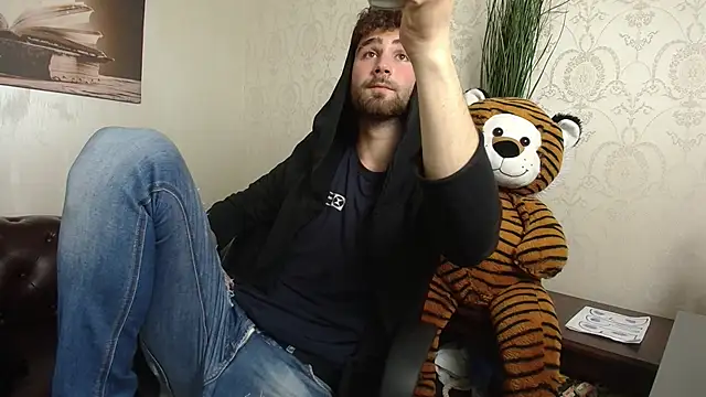 KyloEast's Webcam Show