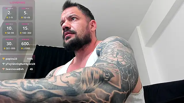 عرض كام musclemonster31