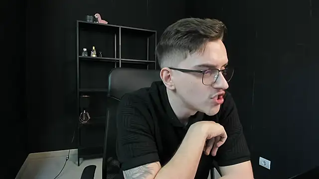 FelixStarkk 现场XXX聊天