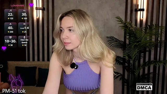 Holl1Would live XXX chat