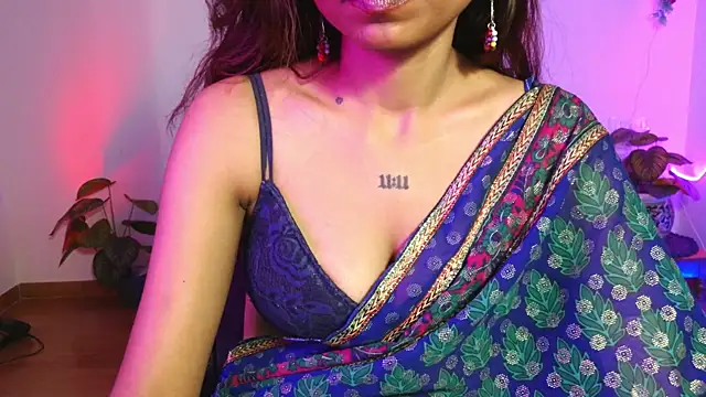 Chat +18 de Yaliina ao vivo