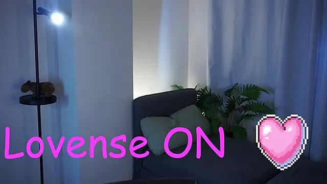Chat XXX en directo de ClarineCasebolt