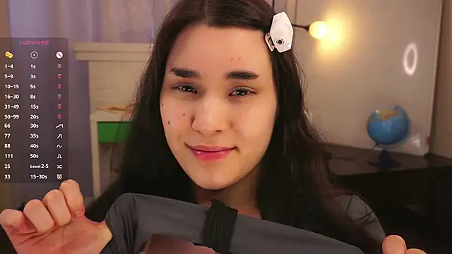 XXX chat uživo modela KarryFlennoy