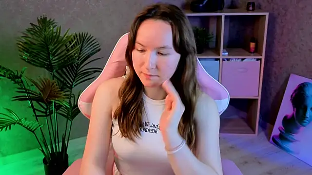 SindieStormm's Live XXX Chat