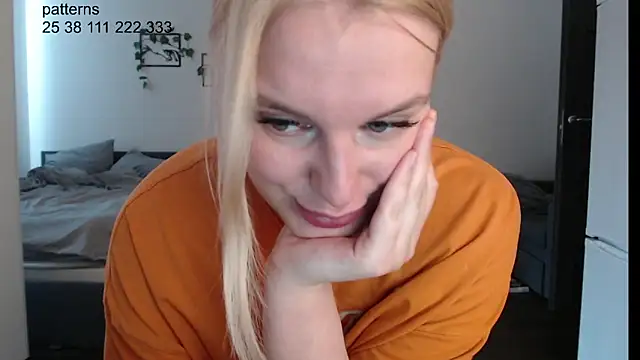 hey_shinyy live XXX chat