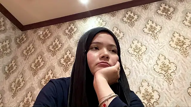 Katepleaurxo Adlı Modelin Web Kamerası Şovu