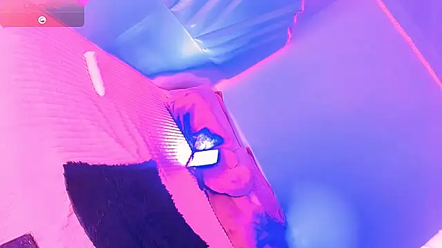 Valentina_Smith1_'s Webcam Show